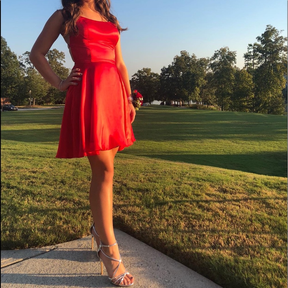 Sherri Hill 52156 Open Back Short Satin Size 0